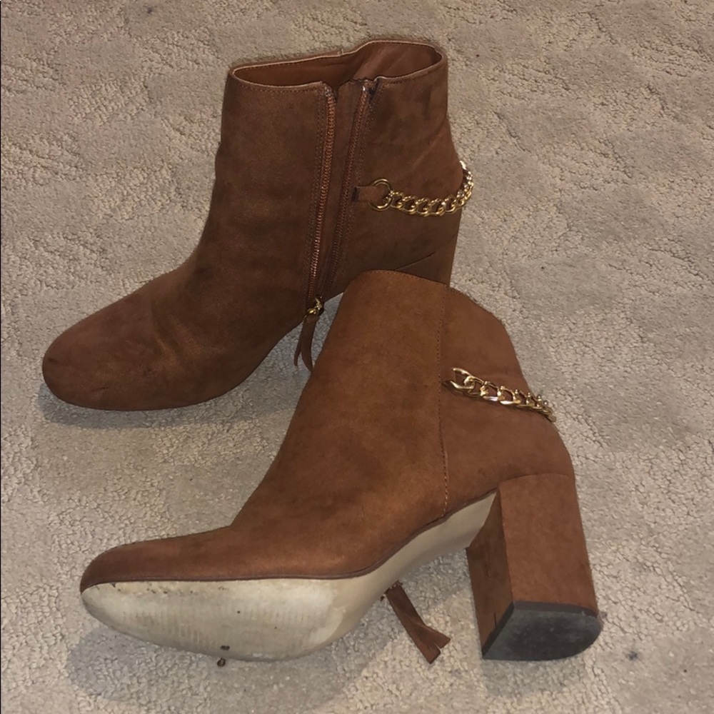 Brown booties with gold chain